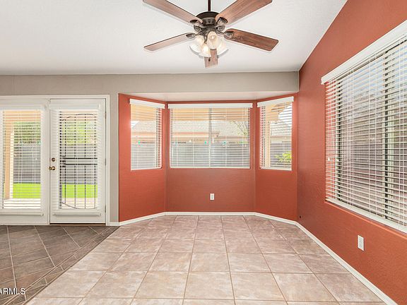 3rd image of 1138 E AVENIDA ISABELA Street