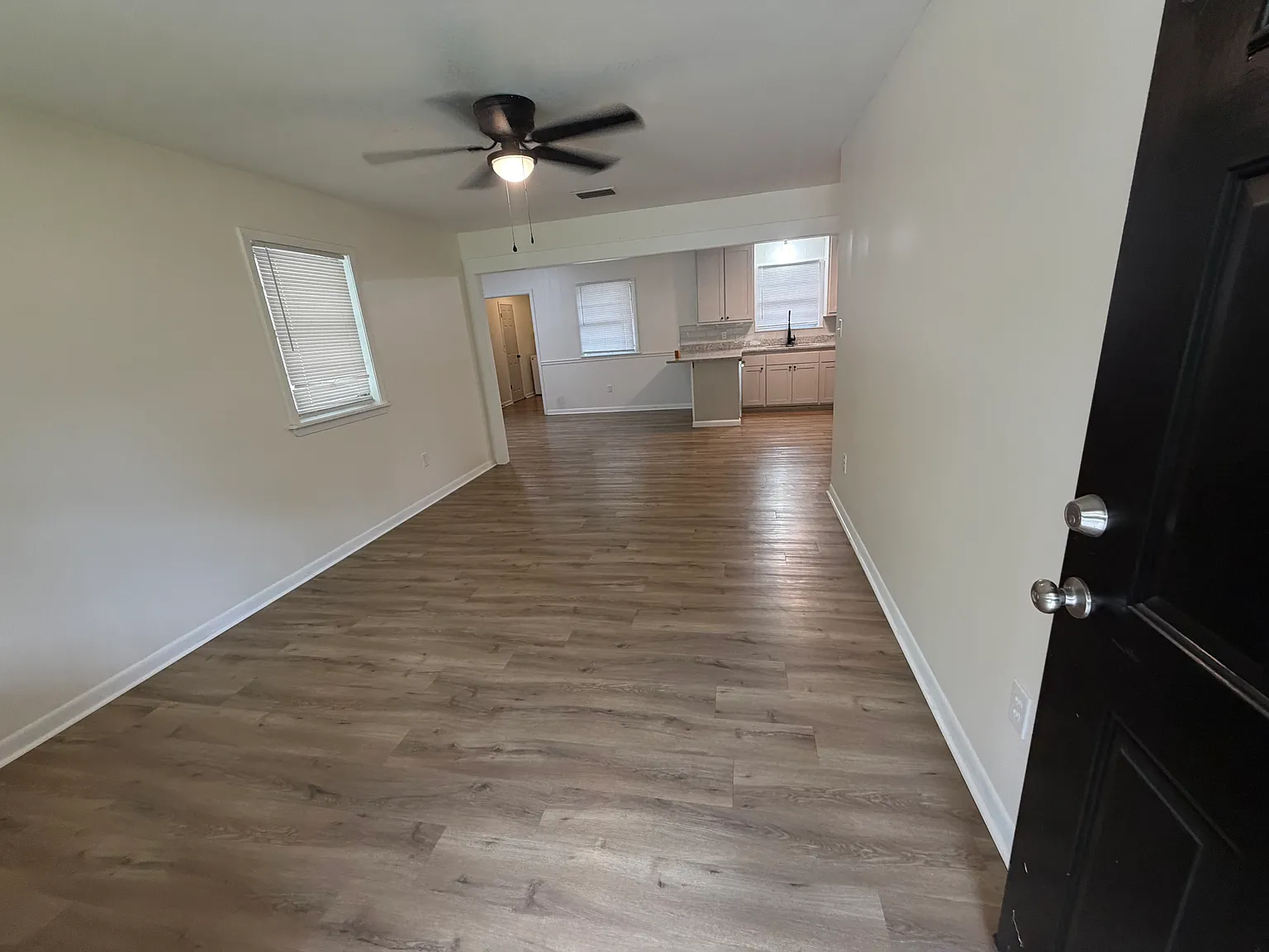 3 bed, 1340 sqft, $1,400 — Photo 2