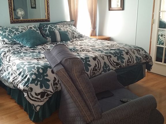 2nd image of 1815 Lima Dr