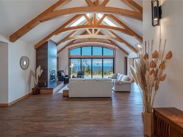 573 Horseshoe Rd, Gabriola Island, BC V0R 1X3