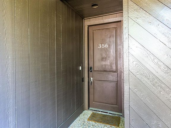 2nd image of 356 Litchfield Ln #18