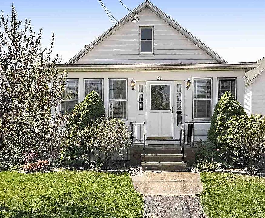 1st image of 54 Lincoln St