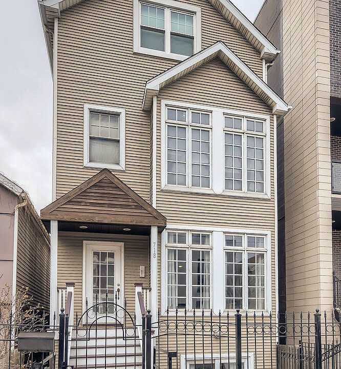 1st image of 718 N Willard Ct #2
