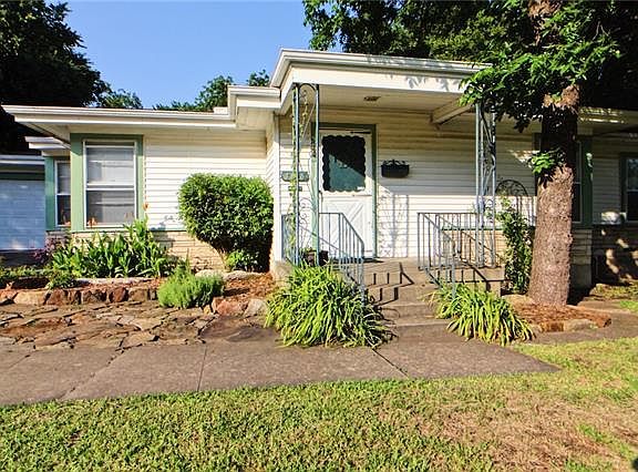 2nd image of 3156 Jane Ln