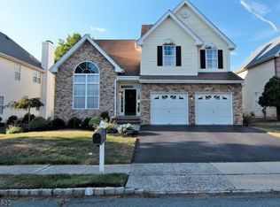 5 Jenna Dr, Bridgewater, NJ 08807