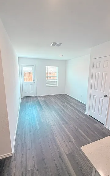 2107 Sugar Maple Ln — Photo 4