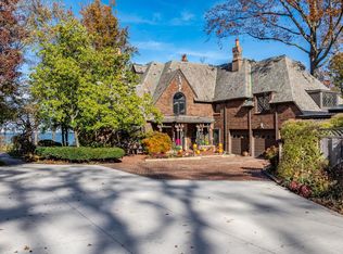 13904 Edgewater Dr, Lakewood, OH 44107