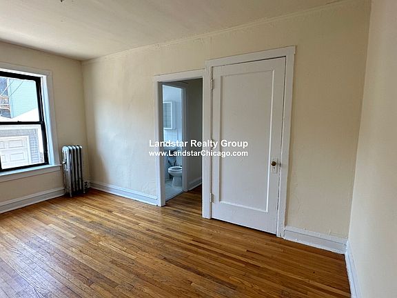 3rd image of 3302 W Schubert Ave #2C