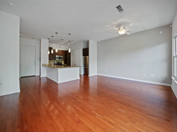 2950 McKinney Ave APT 315, Dallas, TX 75204