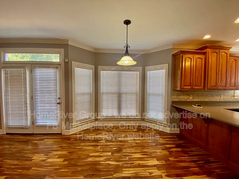 5721 Caney Ridge Cir — Photo 9