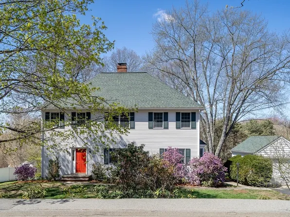 106 Grove St, Lexington, MA 02420