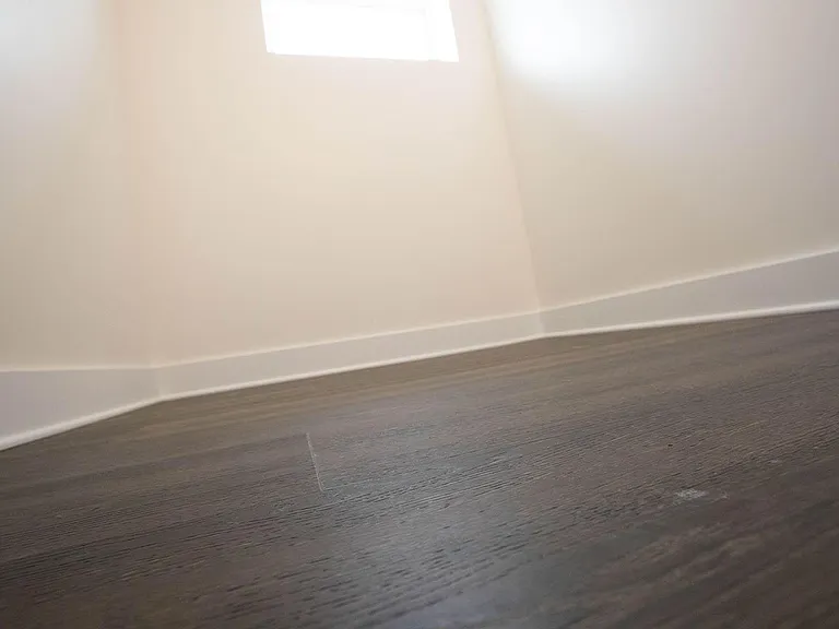 411 W Portage Ave #7 — Photo 3