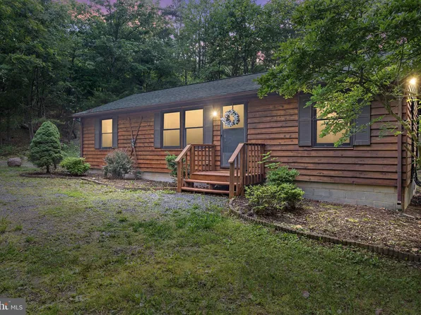 54 Bluebird Ct, Basye, VA 22810