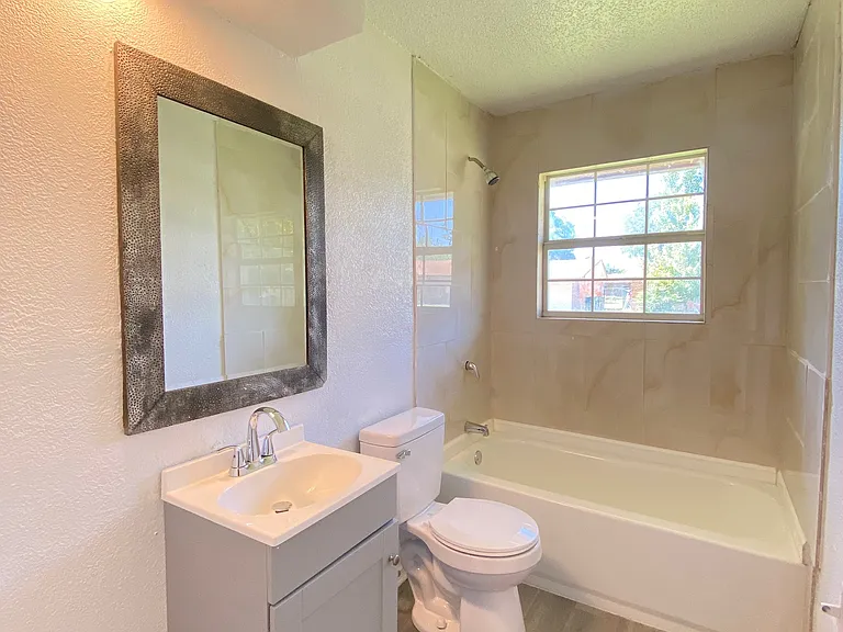 3309 SW 19th St — Photo 12