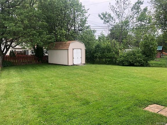 3rd image of 84 Clearfield Dr