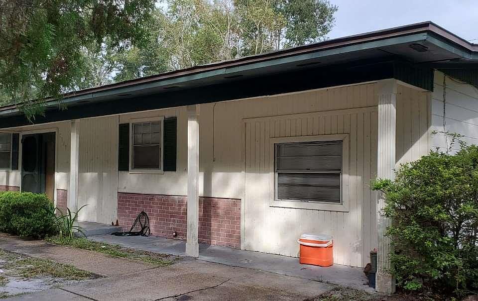 1st image of 2929 NE 16th Ter