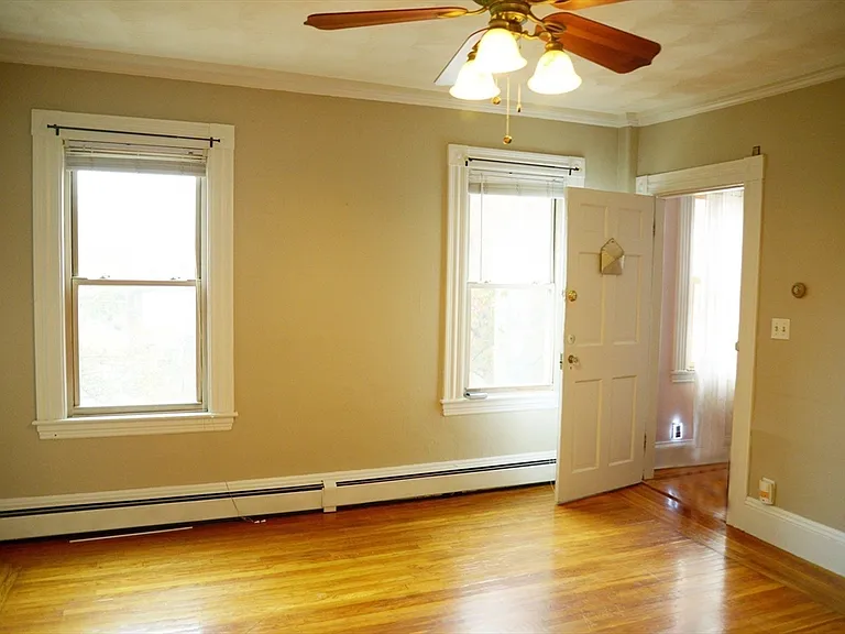 25 Baltimore St #2/3 — Photo 3