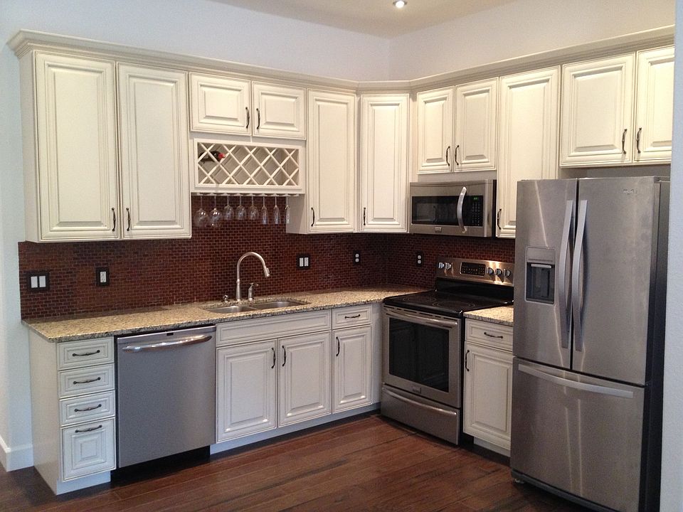 1st image of 1902 W Watrous Ave APT B