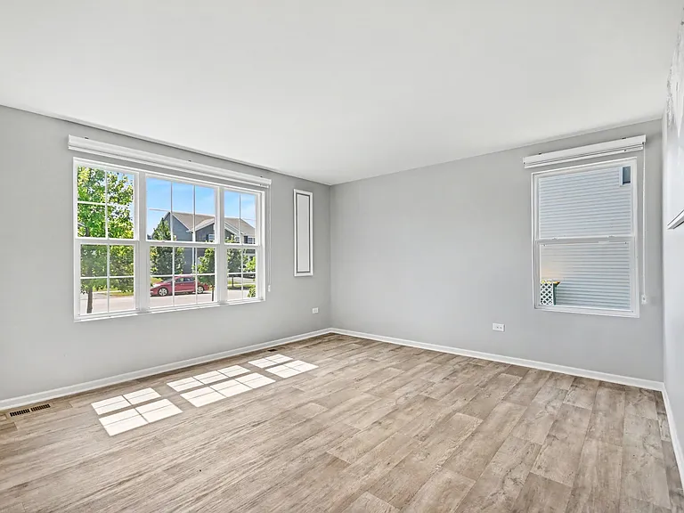 1329 Prairie Creek Trl — Photo 3