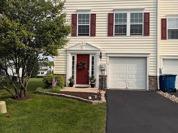2nd image of 16 Tuxford Ln