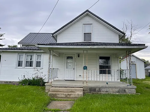 620 E Crawford St Photo 1