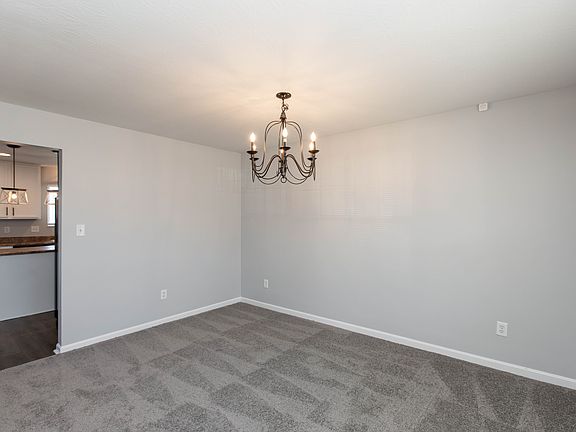2nd image of 2536 Autumn Rd