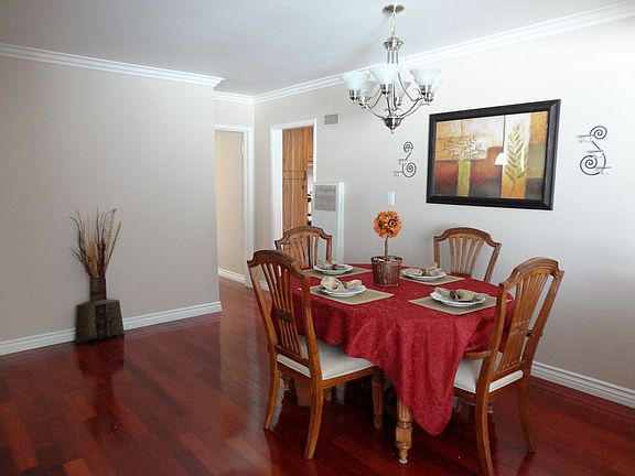 4th image of 3421 Cricklewood St