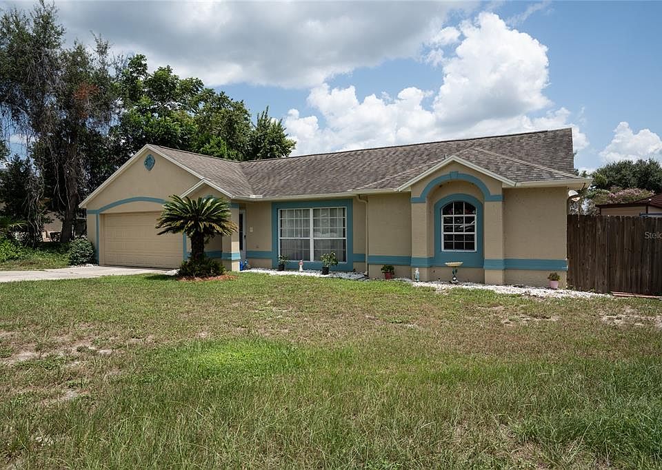 1st image of 832 WHITE BIRCH COURT