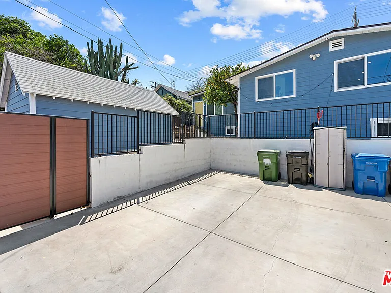 406 N Benton Way — Photo 21