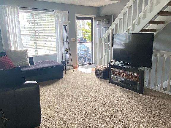 5th image of 5001 Singleton Dr