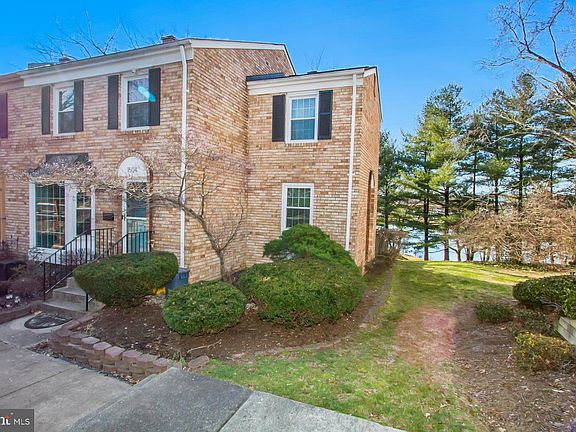 3rd image of 1504 Birdwood Ct