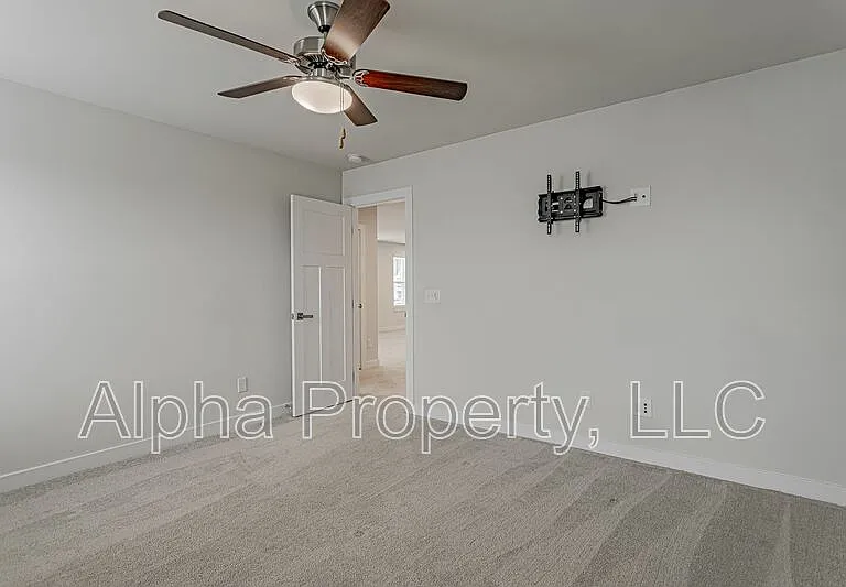 921 Saint Elmos Ct — Photo 24