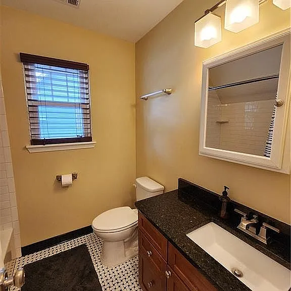 990 Grant St SE — Photo 32
