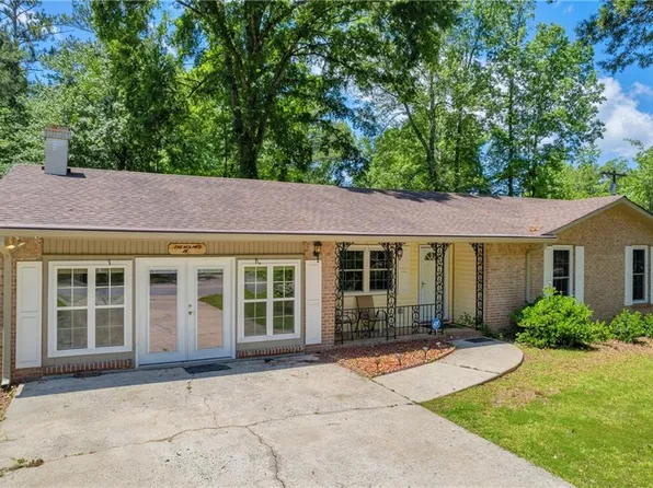 15 Porter Cir, Hampton, GA 30228
