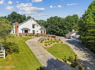 619 Emerald Ave, Kodak, TN 37764