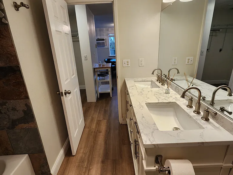 727 Rocky Road Dr — Photo 24