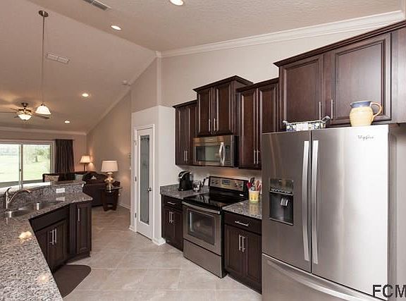 5th image of 18 Auberry Dr