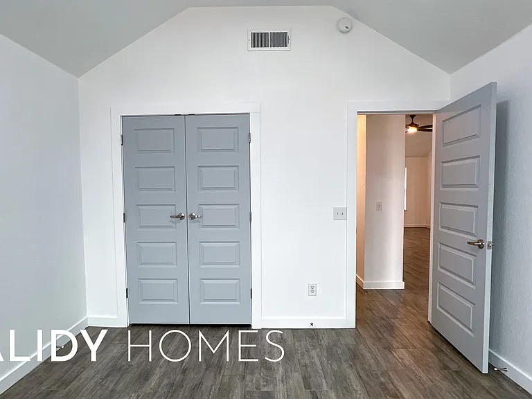 5921 SE 88th St — Photo 32