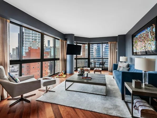 200 East 61st Street image 1 of 9