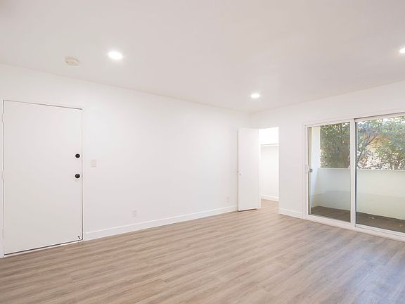 4th image of 1235 N Ogden Dr APT 4