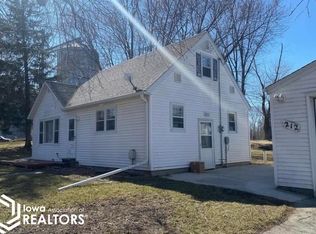 212 S Spring St, Mason City, IA 50401