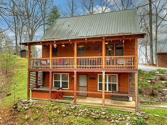 5th image of 111 Roaring Creek Dr