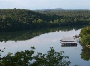 621 Peaceful Dr, Branson, MO 65616