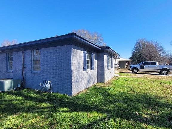 4th image of 210 Julianne Dr