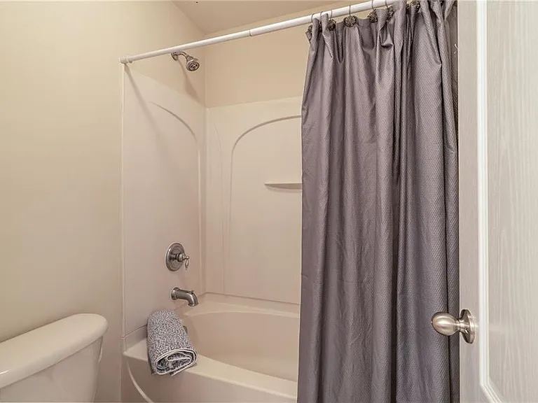 3845 Seaton Dr — Photo 30