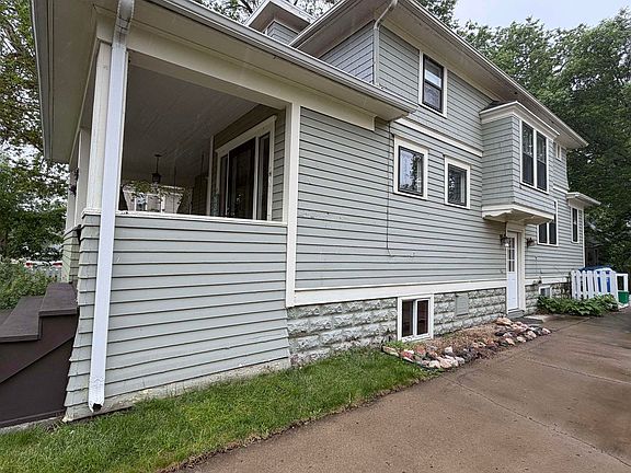 2nd image of 14 Willow St