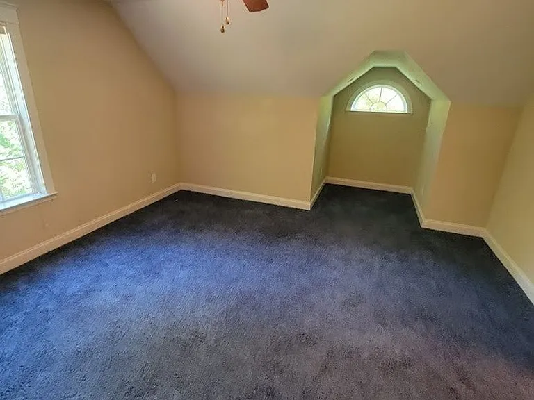 236 Ashland Oaks Dr — Photo 3