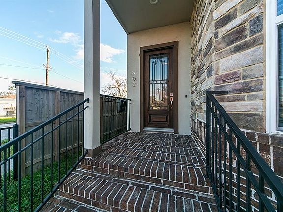 4th image of 402 W 28th St