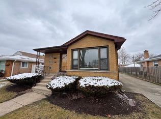 4956 Harnew Rd S, Oak Lawn, IL 60453