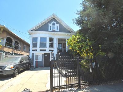 3306 Market St, Oakland, CA, 94608